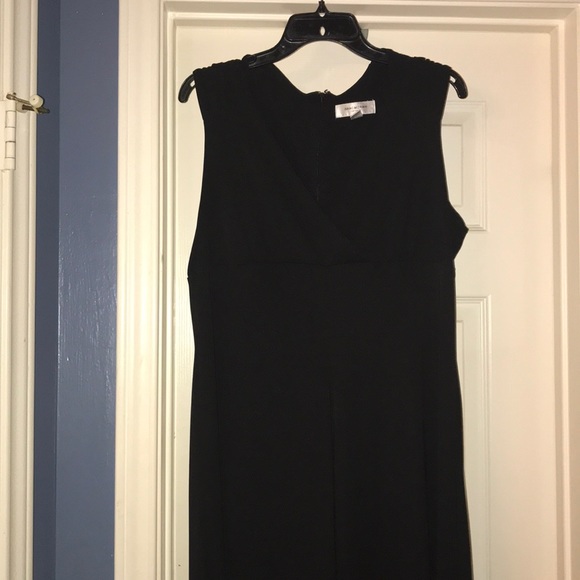 Isaac Mizrahi Dresses & Skirts - 2 for $10 Isaac Mizrahi Ladies dress